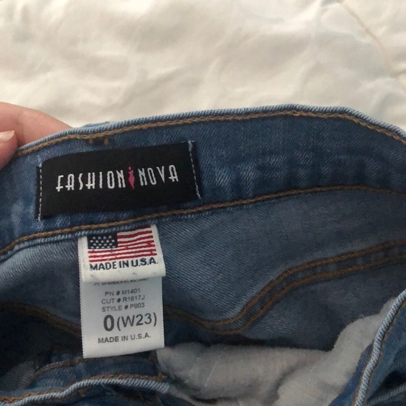 Fashion nova jeans size 0 W23 - Picture 3 of 3